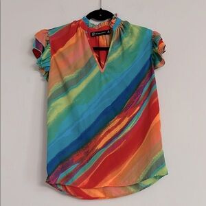 5/$15 Colorful Women's Top.
Pit to pit= 18”